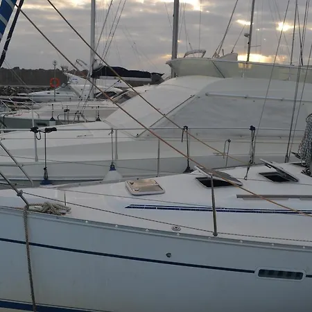 Electra The Boat * ليدو دي أوستيا